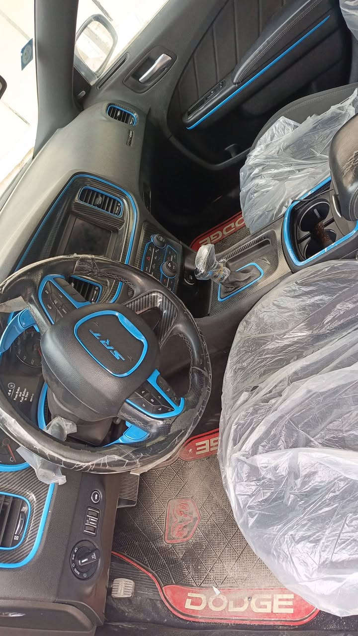 جارجر ٢٠١٩ مراوس أو بيع سبورتج أو كي فايف بسعر اقل
V8 5700 سوبر تراك باك 
السيارة حادثهة الجاملغ الخلفي قطعة منة ومصبوغ وبيهة كلير جاملغ السايق وباب السياق كلير فقط بدون معجون من امريكا بدون ايرباك السيارة ماشية ٧٩
سيارة عليهة تعديل بالمكينة وتزويد وبرمجمة قوية عليهة 
كير صدر  تبريد جديد 
السيارة مفرغة كامل عليهة دبات اصليةفتح وسد بالريمونت عليهة شوتة اصلية afe power +اويل كاج 

موصفات السيارة 

شفتات ستيرن 
شاشة جبيرة 
رادارات بالمري 
حساسات خلفية 
/// السعر 210 
***********
كشنات حضن 
نظام سبورت 
سوبر تراك باك 
تشغيل عن بعد 
السيارة عليهة لد متغير بالمازدات 
لد متغير داخلي 
عليهة قمارة روز متغير تخم تاير سنويه جديده هزه جديده
