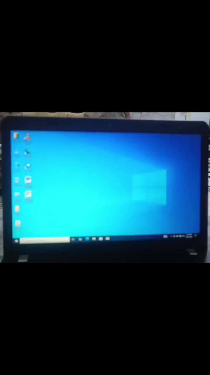 Lenovo ThinkPad computer 

✅ لابتوب نحيف جداً Slim خفيف الوزن سهل الحمل مناسب جداً للطلاب والأعمال والتصميم.

✅ مناسب جداً للفوتوشوب والأوتوكاد والدراسة والبحوث والتصفح والطباعة والألعاب.

💻 موديل الجهاز :
Lenovo ThinkPad 

💻 المواصفات :

• المعالج: كور i5 الجيل السادس 
• الهارد: 256 GB نوع SSD السريع جداً 
• الشاشة: 14.1 إنج
• كاميرا أمامية 
• منفذ هيدفون 
• 3 منافذ USB ومنفذ HDMI
• منفذ تايب سي Type-C لنقل الملفات بسرعة فائقة
• واي فاي وبلوتوث  ت 
• منفذ سم كارد ومنفذ ذاكرة SD
• دبل ماوس
• بطارية جديدة
• شاحنة أصلية
• وندوز 10 أصلي مفعل 
• نظافة اللابتوب 99%
• تشغيل كافة البرامج والألعاب
يوجد توصيل لكافة المناطق والمحافظات 
للتواصل خاص او على الرقم ***********
