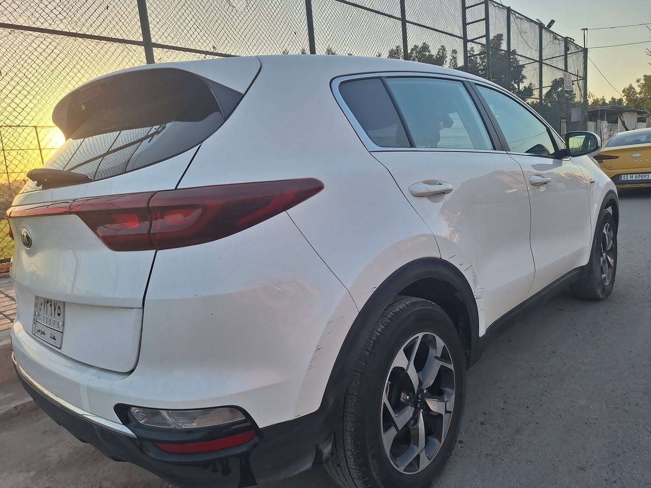 سلام عليكم
كيا سبورتج 2022 وارد امريكي 
ماشيه 62 حادث خلفي بدون تبديل 
السونار مرفق بالصور 
نص فول مواصفات معروفه للبيع ب ١٨٥ 
مكانها الامين 
***********
