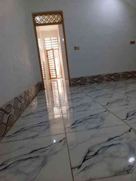 دار للأيجار 100م
حي النداء شارع المجمعات قرب جامع الاحسان 
يحتوي على استقبال مطبخ صاله غرفه نوم صحيات داخليه وخارجيه الارضيه بورسلين سيراميك 
سعر الأيجار 300 الف 

***********
***********
