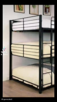 سرير حديد • ثلاث طوابق • أسود/أبيض