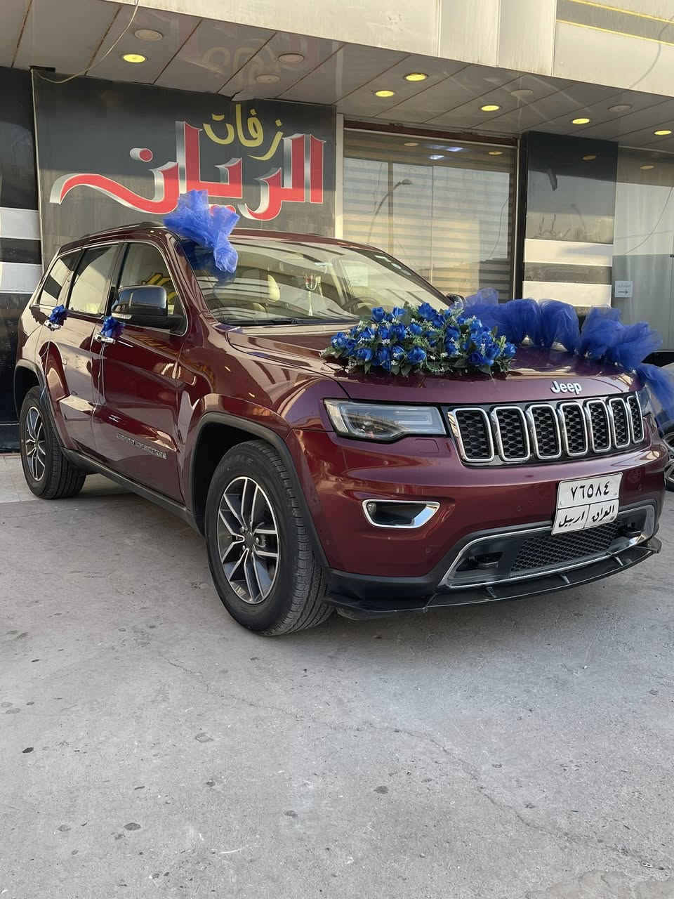 السلام عليكم
جيب كراند شيروكي ليمتد 2019 خليجي

ماشية 135000 كم بيها بارد اسفل الباب الخلف الصدر وجاملغ على كد شبر وبيها سونار السيارة حلوة ومناقصها اي شي 

السعر 250$ وبيها مجال بسيط

للتواصل على الرقم ***********
