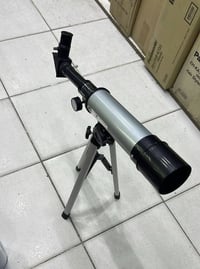 تلسكوب • تكبير ١٦×-١٢٠× • تصوير القمر