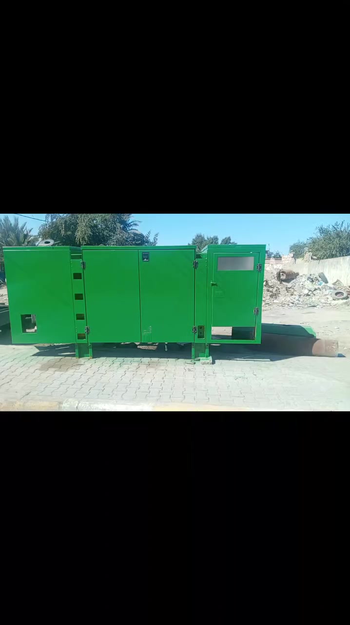 سلام عليكم كاتم الطول ٥ متر والارتفاع ٢ متر  كامل هواه والشطي السعر 8ورقات قفل ***********
