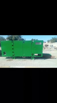 كاتم الطول ٥ متر والارتفاع ٢ متر  كامل هواه والشطي السعر 8ورقات قفل 07...