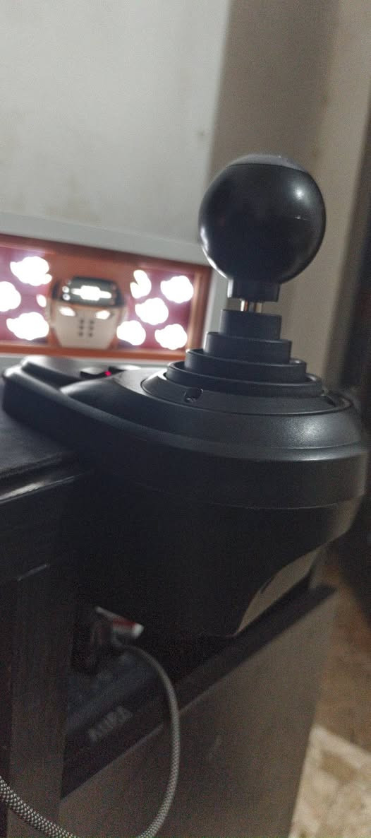 للبيع دركسون PXN V9 Gen 2

- فرتين ونص (900°) حتى يعطيك قيادة واقعية.
- يشتغل على PC / PS3 / PS4 / Xbox One / Xbox Series X|S / Nintendo Switch.
- ويا 3 دواسات: بنزين، بريك، وكلتش.
- ناقل سرعات 6 غيارات + ريوس.
- شيفترات تبديل ورة الدركسون.
- بيه اهتزاز.
- أزراره قابلة للبرمجة.

الدركسون شغال 100% وما بي أي مشكلة.

💰 السعر: 125 ألف دينار قفل.

📍 المكان: ذي قار / الشطرة.
🚚 أكو توصيل لكل المحافظات.
📩 للمراسلة خاص.


**إذا كنت صاحب هذا الإعلان وتريد حذفه لأي سبب، رجاءا أرسل رسالة إلى الدعم الفني**
