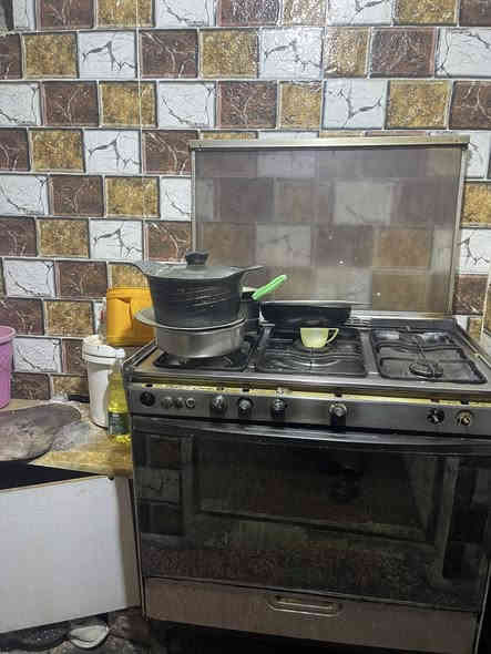 #مكتب_ودلاليه_وارث

🏚️دار للبيع مساحته 144م مسلح طابق ونص
✅حاله البناء نظيف ومسلح 
✅موقعه قطاع 61 قريب من الشارع العام رابع بيت
———————————باقي التفاصيل
مراجعه مكتبنا او الاتصال على رقم المكتب الكائن في قطاع 77 شارع 60 
***********
