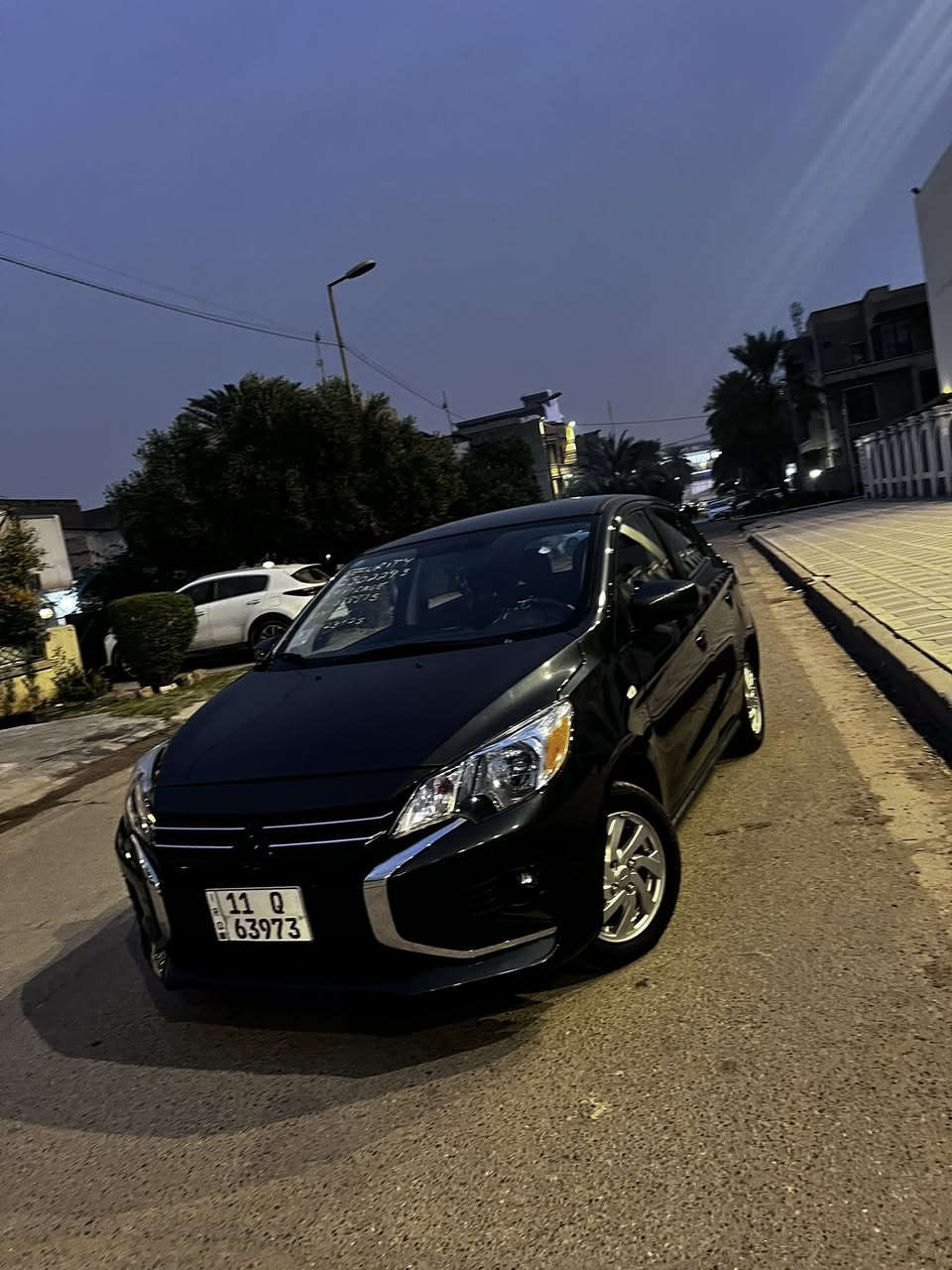 للبيع مسيوبيشي ميراج 2024 رقم بغداد 
ماشيه 3000كيلو زيرو السياره جديده حيل 
موصفات 
شاشه تحكم ستيرن 
كروز سرعه 
تدفئه وتبريد الكشن 
وبيها بعد مواصفات 
حادثه امامي بيه خشم الشاصي فقط سحب مو تعديل صيغ بنيد وجاملغ فقط 
مكاني بغداد اليرموك السعر 90ورقه وماكو هيج سعر بل سوك ***********
