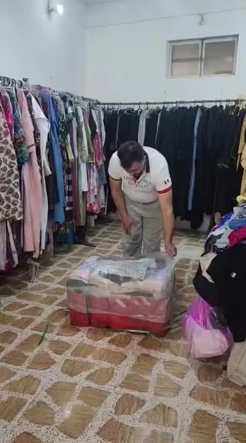 السلام عليكم رجعنه وفرنه باله شلحه نظافه فول كسر يوم عنوان بهرز خلف السوك عماره حجي خلف وتدللون علينه للاستفساروالتواصل على رقم *********** اهلا وسهلا بكم
