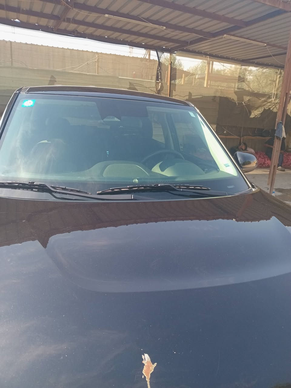 كيا صول موديل2024 السعر180$ العنوان حله حي الصحه رقم الموبايل*********** مكفوله بس بيه اقل من شبر بالبنيد مصلح على البارد مكينه 2000دوش رقم بابل الجديد وباقي المواصفات معروفه ماشيه 27ميل
