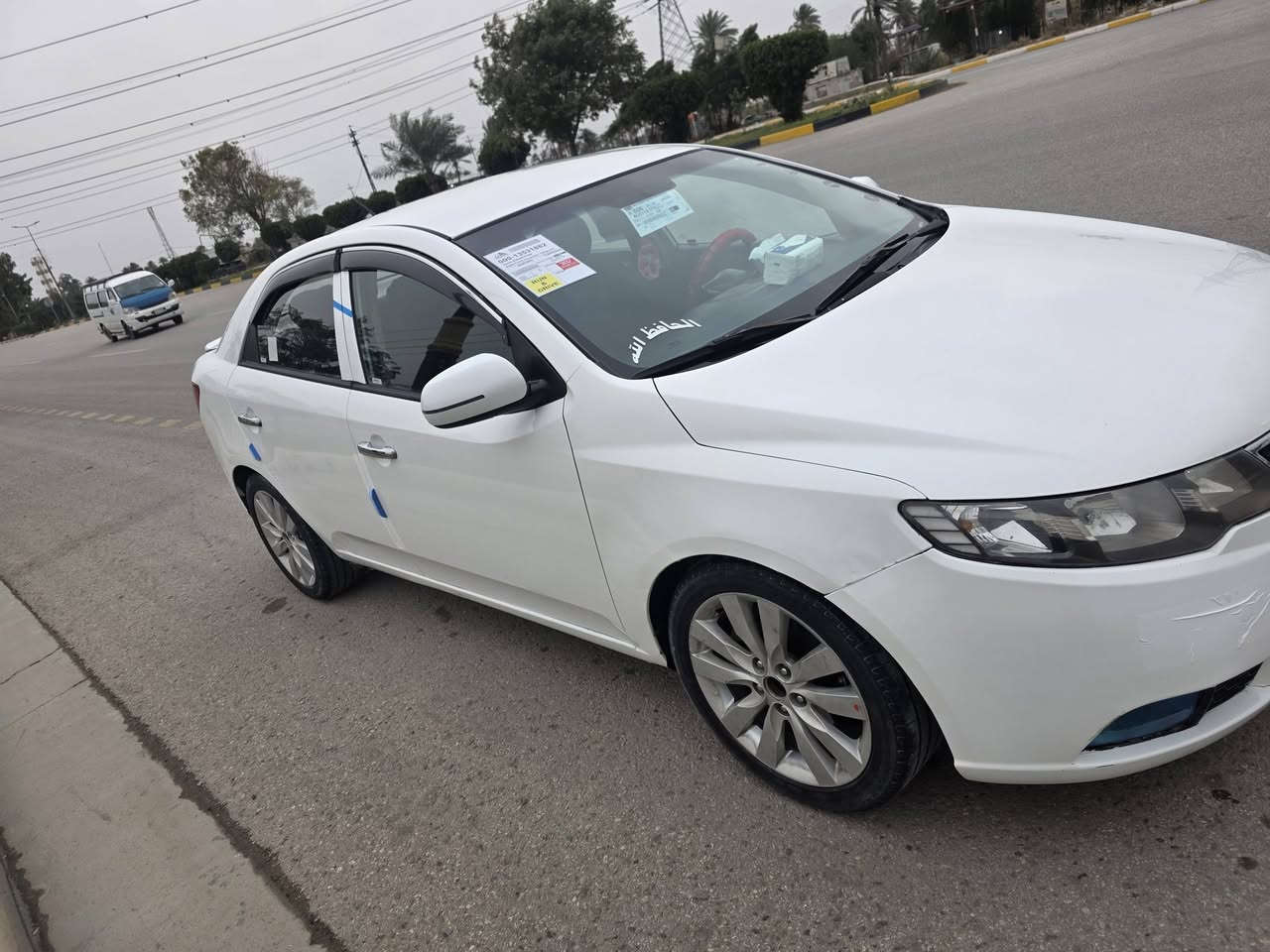 سيراتو 2011وارد خليجي مكفوله كفاله عامه فقد بارد بلباب الخلف السائق رقم اربيل الدوالي وكاله تحويل موصفات ويل كب يده نيكل اشاير مري حاس خلفي ابريك اي بي اس ثري كير داخل لونين مكينه 1600مكينه اوكير وحداديه اوتخم تاير كله جديد بشرط السعر105$هاتف***********مكان السياره كربلاء المقدسة غير متواجد على الفيس
