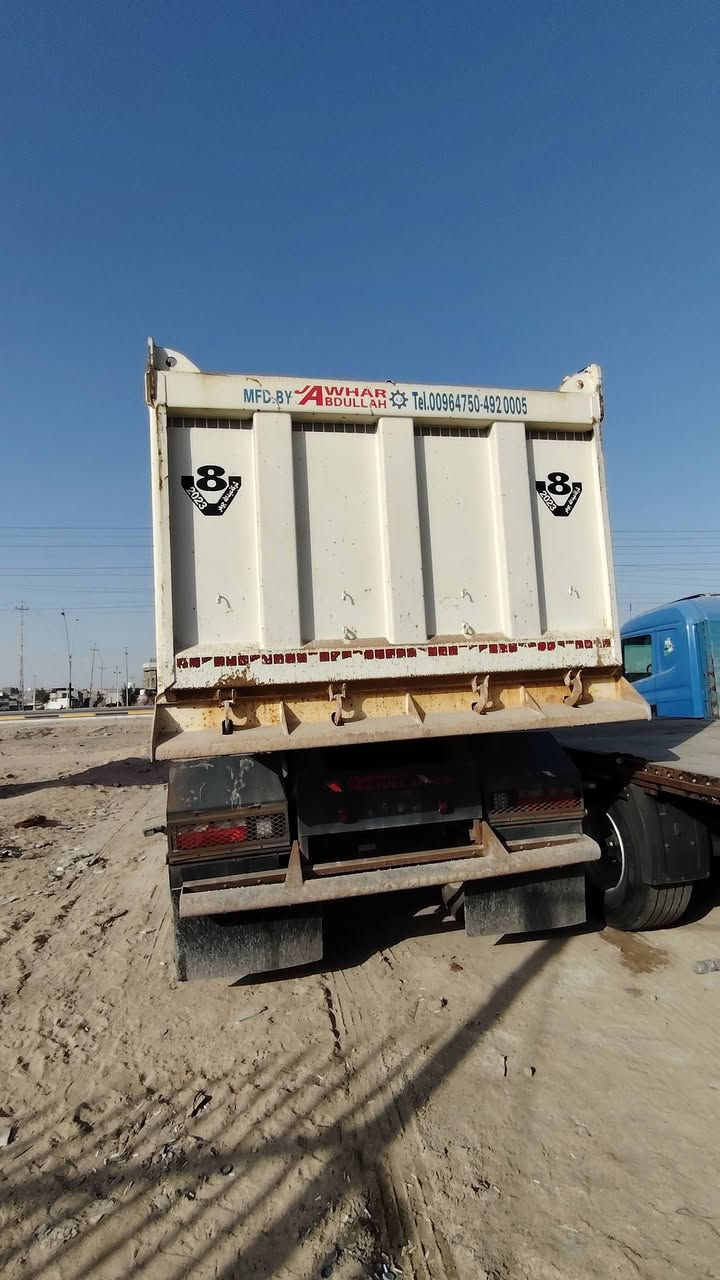 للبيع عربانه عبدالله جوهر موديل 2023 ذرعه 40 متر السعر 200$ وبيهه مجال العنوان البصره الزبير المعارض معرض المهدي للأتصال ***********--***********
