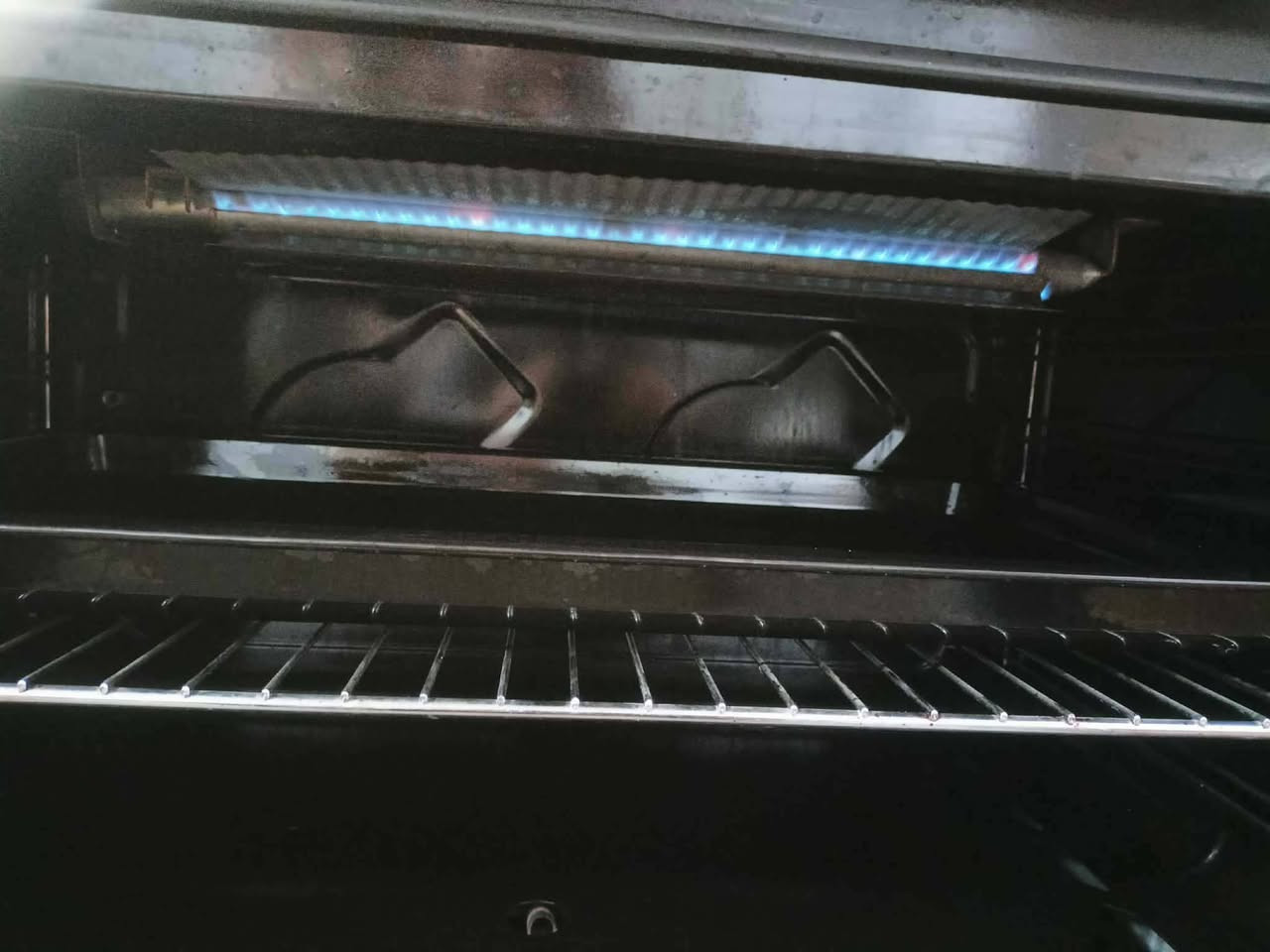 طباخ تركي نظام بوري..
شغال كامل عيون وفرن نظام خطين
مشتغل اقل السنة
جديد بمعنى الكلمة عنوان القدس سعر ٢٢٥ وبي مجال


**إذا كنت صاحب هذا الإعلان وتريد حذفه لأي سبب، رجاءا أرسل رسالة إلى الدعم الفني**