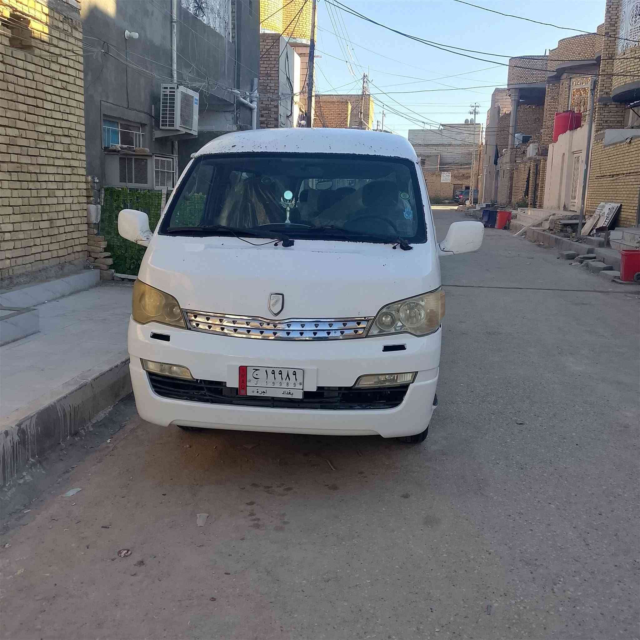 السلام عليكم جمبي موصليه
تخم تاير صارله اسبوع مكينه صارله شهر من شادينه 

وكير كفاله عامه من الضربه والشخط 

حداديه كارتون تبريد تدفئه شغال

ما مطلوبه لا مرور ولا هيئه سنويه عظم عاج بسم مواطن 
مكاني ناصريه مركز
***********

خاص مغلق
