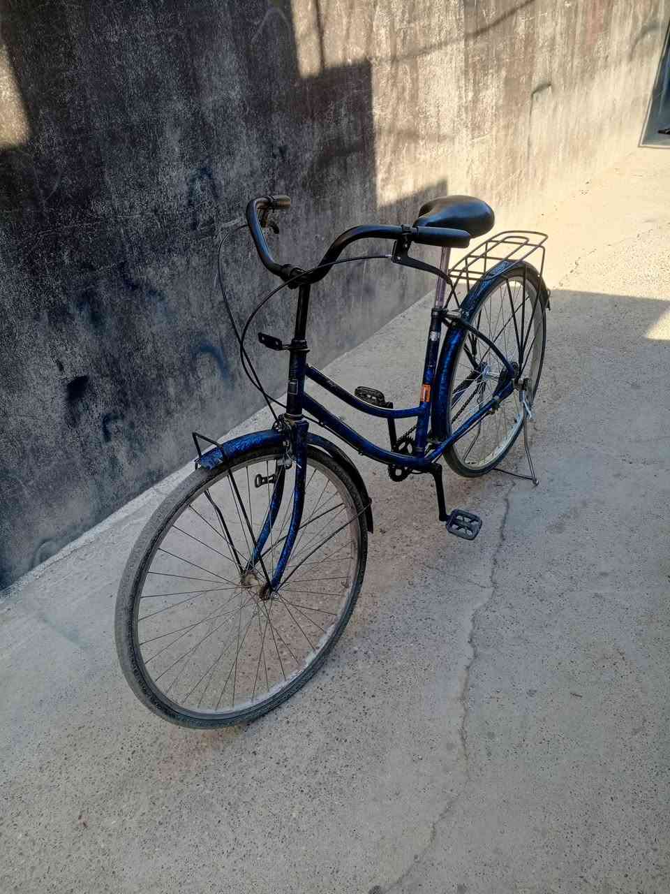السلام عليكم بايسكل للبيع 🚲ياباني حجم 26لون مميز اسود +ازرك مابي اي عيب كله شغال بريكات وياله عدله كله جديد السعر 80$بي مجال الرقم ***********☎️بي واتساب المكان كركوك واحد حزيران
