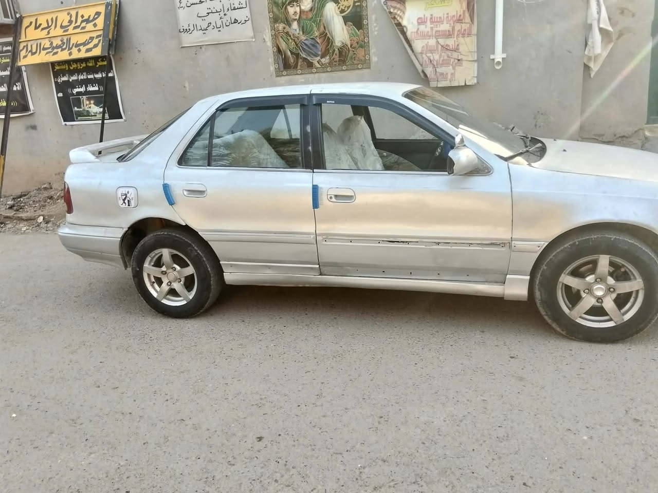 السلام عليكم النتره دمعه موديل 94رقم ديالى كير عادي  سياره خير من الله محرك كير شواصي صدر تخم تاير كهرباياته كله كفاله تحويل مباشر سنويه صاقطه السعر 28وبيه مجال  المكان الخالص التحويله الرقم ***********
