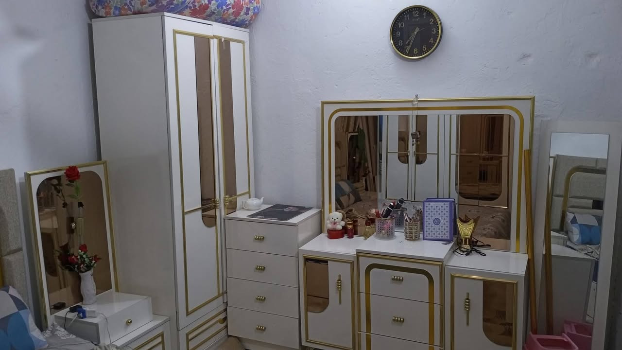 السلام عليكم بيت البيع ميسان منطقه الماجديه شارع الجامع مساحته 57 متر بناء قاطين يحتوي على 3 غرف وستقبال وصحيات ومطبخ سعره 70
للأستفسار ***********
