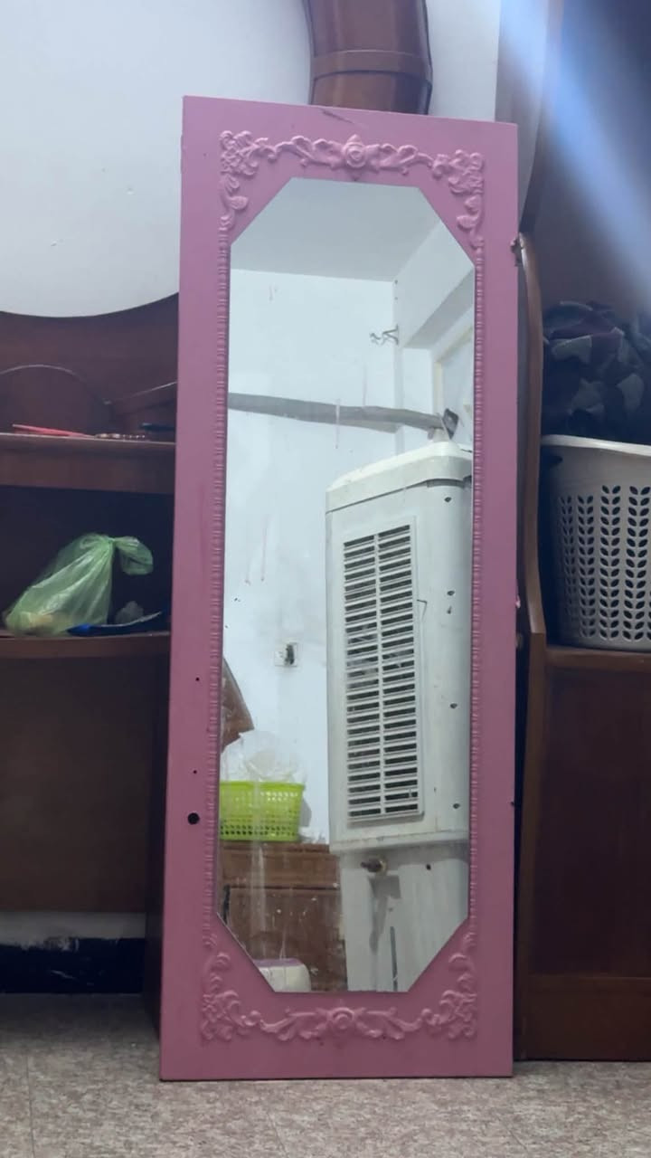لمرايه ب ١٠
الكنتور صاج ب ٢٠٠

كومدي ب  جديد نضيف ٥٠

سندانات زرع ثنينهن ب ٣٥

لبلبل ب ١٠٠ اليف طينه تغريد فول

لقفص ب ٥٠ النركيله ب ٣٠هيه وجنطه   ولغرفه نقص بس كنتور مرايه موجوده وجربايه هم ريدها صاج من هذن قويات ريدها ب ١٠٠سعار قفل عنوان جوادين شعله وتساب ***********
