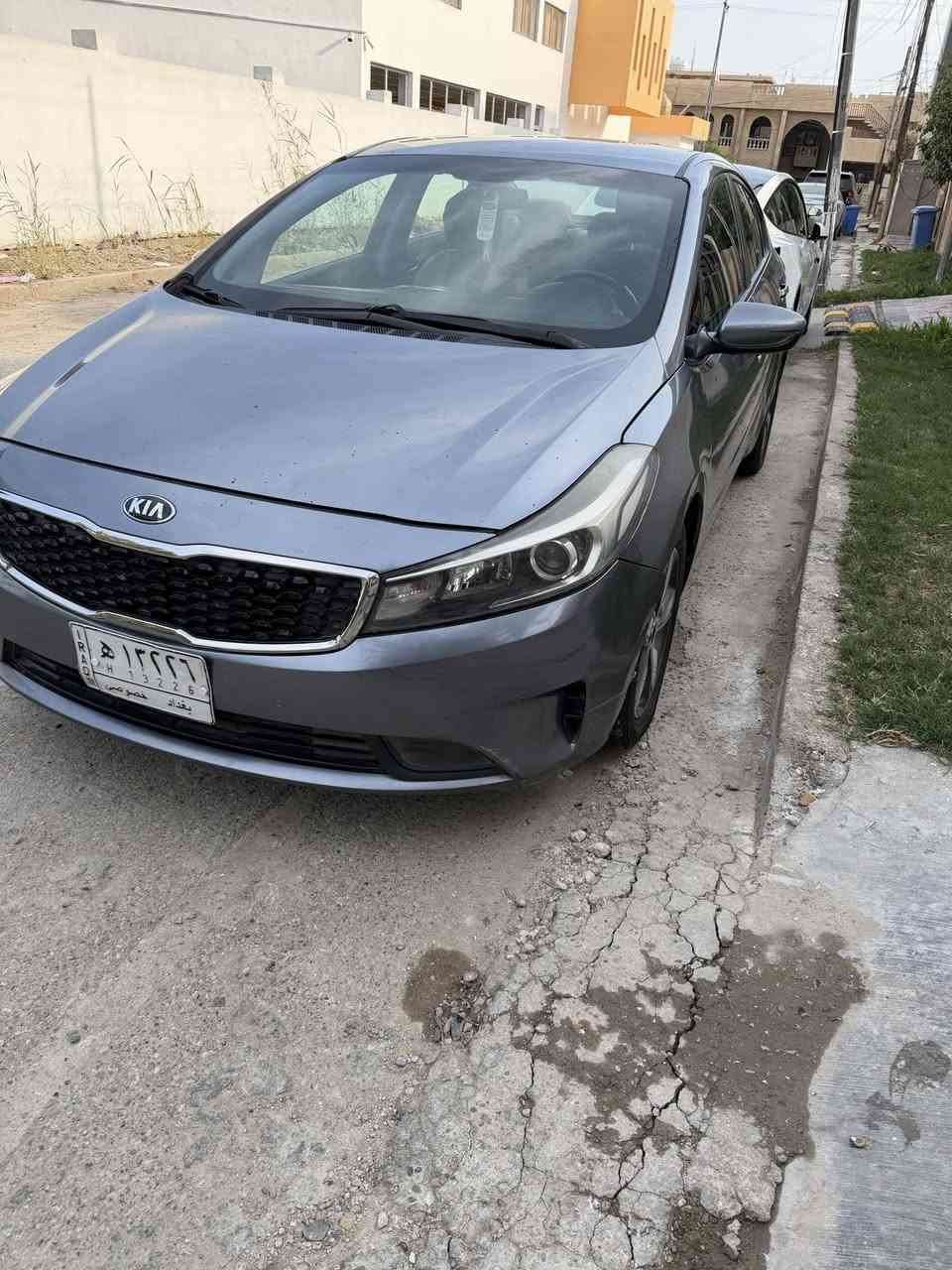 كيا فورتي 2018 للبيع او مراوس حسب القناعه حادثها جاملغ بارد وواحد صبغ مع البونيد ماشيه 118 ميل مواصفات عادية السعر 118 ومجال بسيط للاتصال ***********
