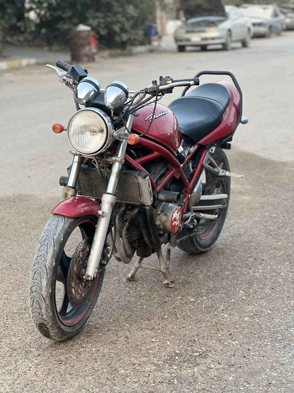 السلام عليكم دراجه بطح باندا كرستال ادوات دراجه جديده مراوس بيراني جديد آوراق الي عنده مراوس ينزل صوره ***********
