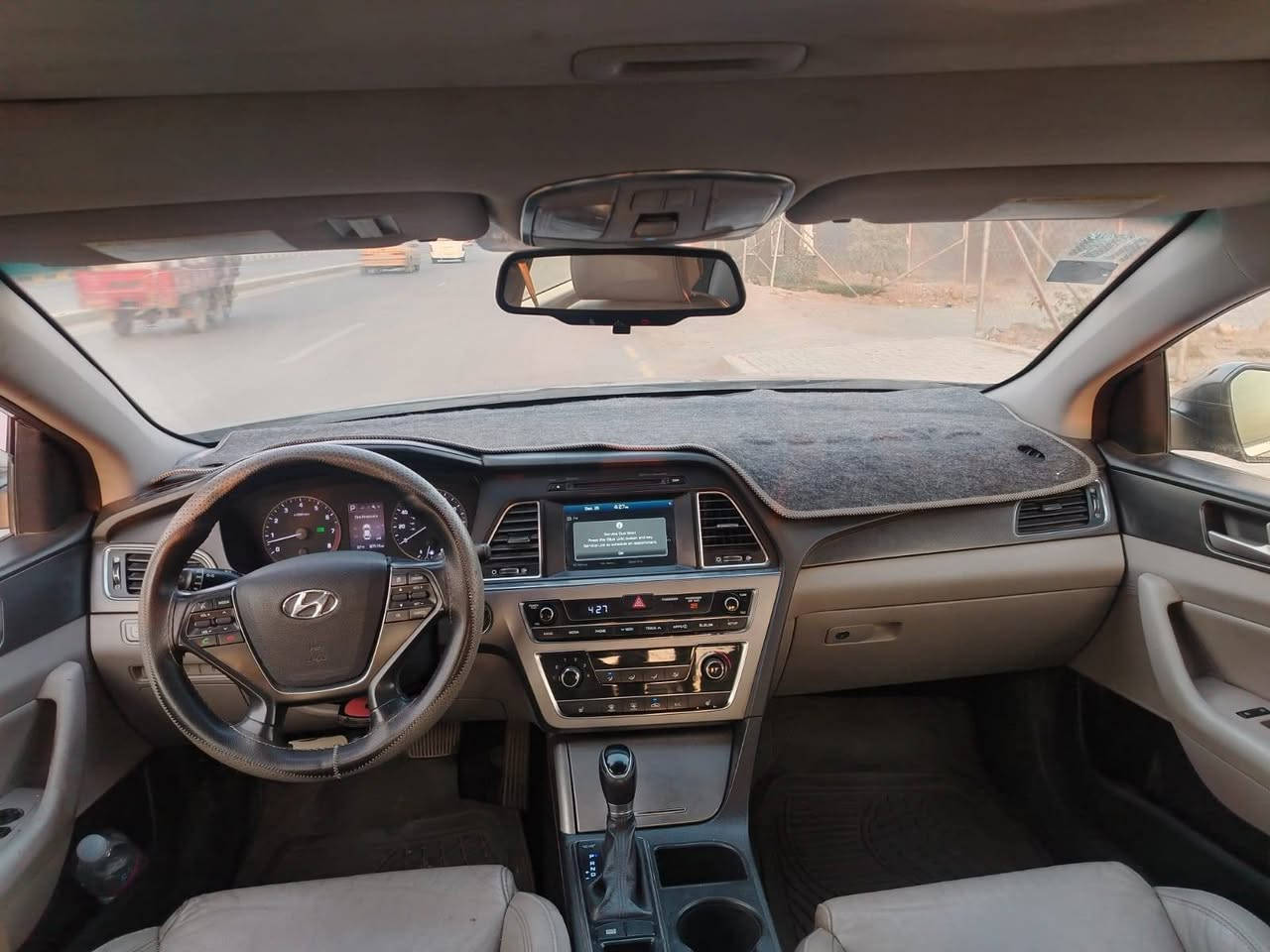 سلام عليكم سوناتا موديل 2017 ورد مريكي مكينه 2400 جي دي سياره فول موصفات كير مكينه مكفولت ماشي هوي  سونر وظح غير هذه مابيه سعره 123 وبيه مجال *********** بغداد, العراق
