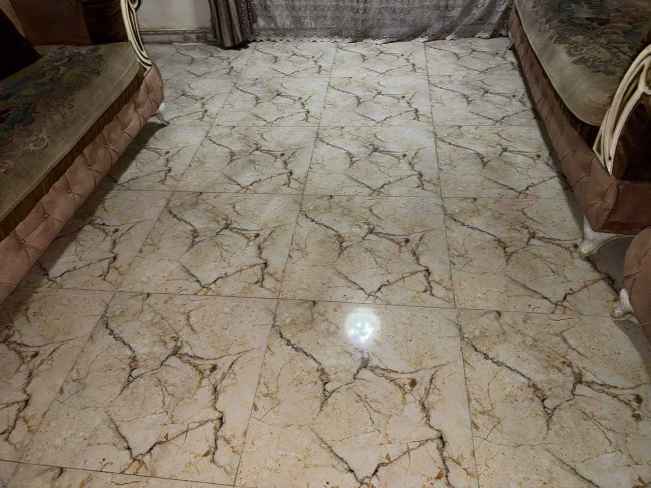 يعلن مكتب الكرعاوي اللعقار بيت اللبيع المساحه 135 قرية البو جاسم خلف حي الحضاره بناء طابوك تصال ***********
