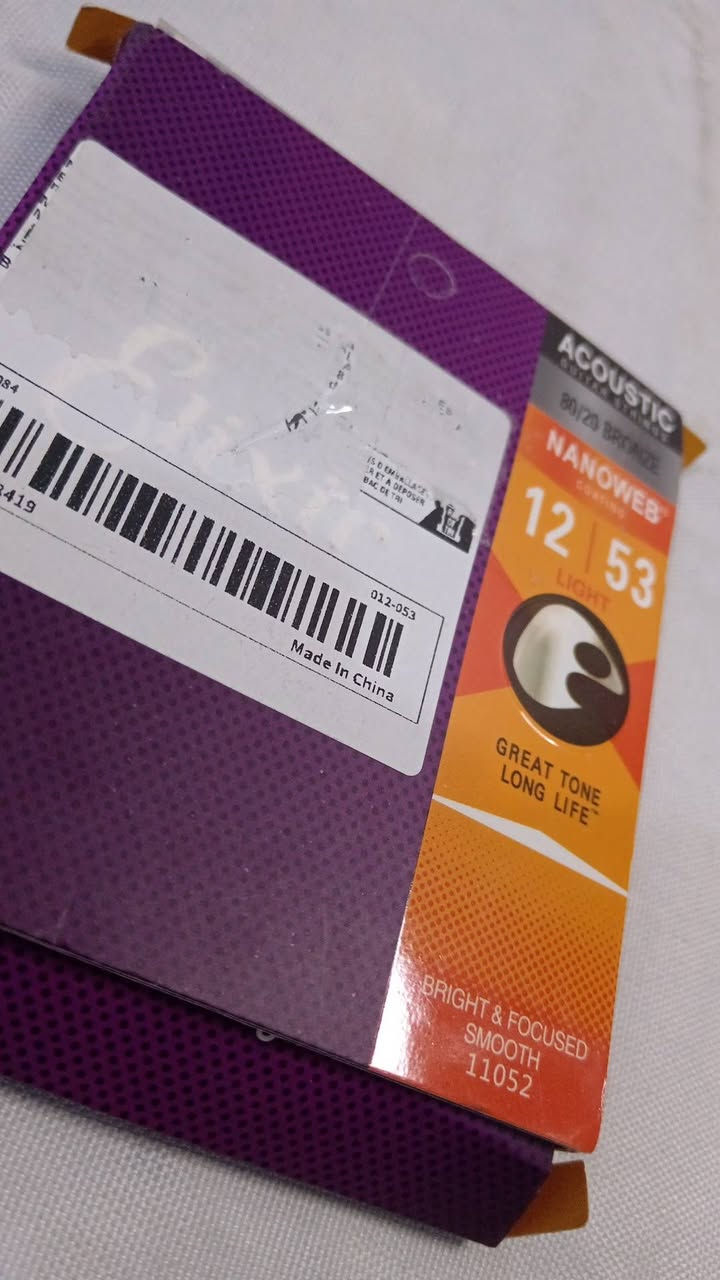 اوتار غيتار صوتي فوسفور برونز من داداريو مجموعة كاملة 5 الاف ع التم


**إذا كنت صاحب هذا الإعلان وتريد حذفه لأي سبب، رجاءا أرسل رسالة إلى الدعم الفني**