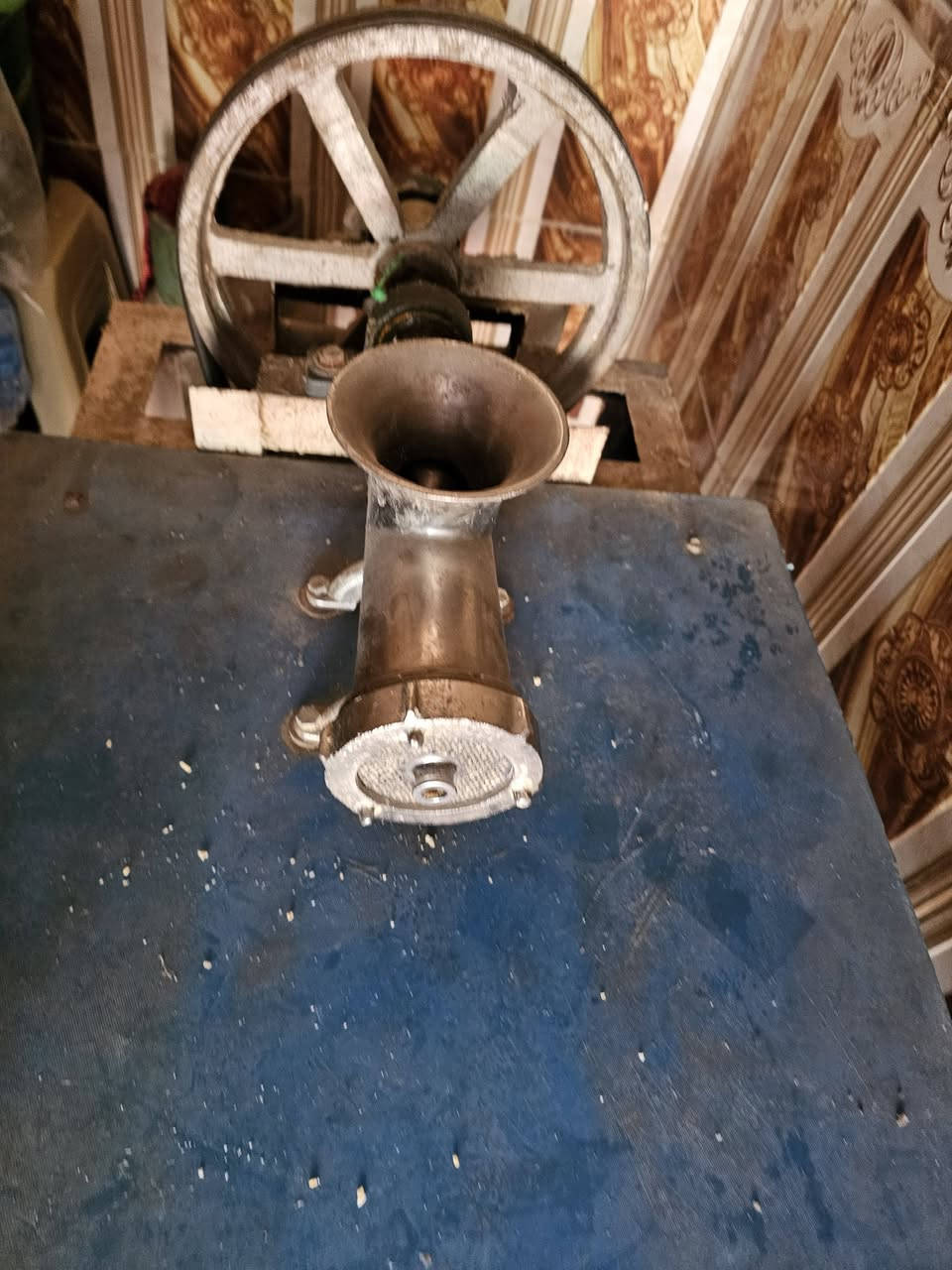 السلام عليكم عندي مكينة حمص مطاعم اخت الجديدة ماطور بانزين حجم 22 للبيع للاستفسار على الرقم ***********
