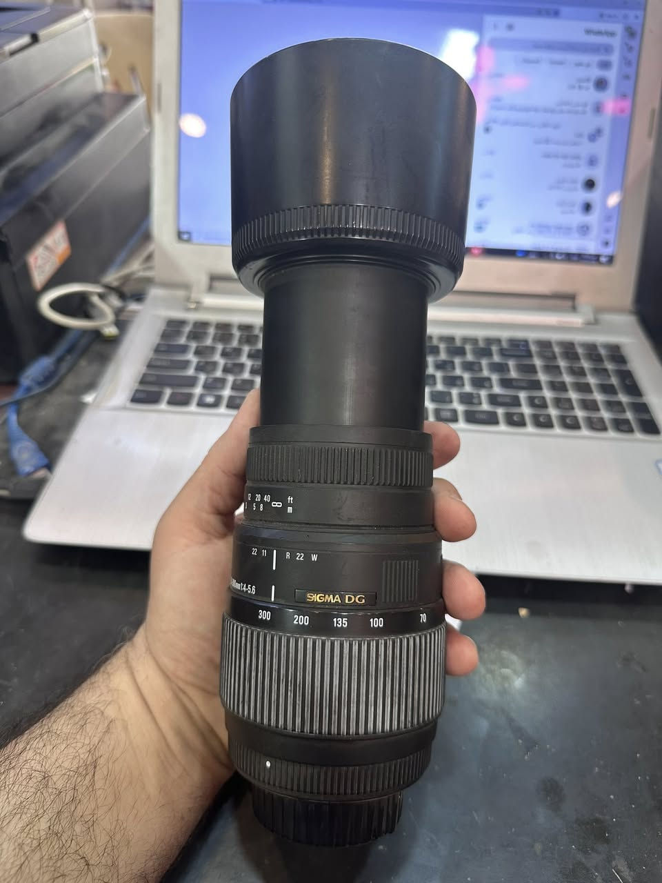 السلام عليكم 
عدسه سكما نيكون 70-300
فلاش لقطه باتري 
فلاش شحن مستمر 
للبيع 
كلهن 200 الف


**إذا كنت صاحب هذا الإعلان وتريد حذفه لأي سبب، رجاءا أرسل رسالة إلى الدعم الفني**