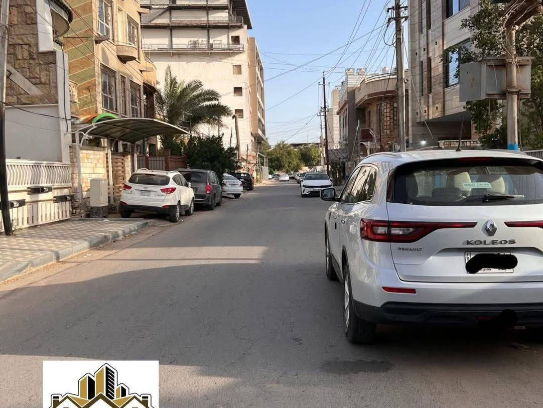 💢مجموعة عروض عقارية للبيع في الجادرية والكرادة والعرصات💢
💢عرض رقم (1)💢
▪️ارض ركن للبيع 
▪️ المساحة : 302  ركن 
▪️الواجهة : 20  متر ▪️النزال :15 متر
▪️العنوان : الكرادة خارج شارع مطابخ انقرة مقابل الجلود   
———————————————————————————
  💢عرض رقم (2)💢
▪️ ارض RM تصنيف تجاري للبيع 
▪️ المساحة : 548 ▪️الواجهة : 17،70 متر   
▪️العنوان : العرصات الشارع المقابل شركة BMW 
▪️سند مستقل  
———————————————————————————
💢عرض رقم (3)💢
▪️ارض ركن للبيع
▪️ المساحة : 400 ▪️ الواجهة: 20 متر  
▪️العنوان : زيونة   محلة 716 مجاور مطعم تنورين 
▪️سند مستقل 
———————————————————————————
💢عرض رقم (4)💢
▪️ ارض ركن للبيع 
▪️ المساحة : 800 متر  ▪️ الواجهة :  38 متر 
▪️العنوان : الجادرية من جهة ابو نؤاس قرب البنك المركزي  
▪️سند مستقل 
———————————————————————————
💢عرض رقم (5)💢
▪️ارض RM تصنيف تجاري   للبيع 
▪️ المساحة : 359 متر   ▪️ الواجهة : 10 متر   
▪️العنوان : الكرادة خارج - مربع مندرين - شارع افران الزيتون 
▪️سند مستقل
———————————————————————————
💢عرض رقم (6)💢
▪️ارض للبيع  
▪️ المساحة : 223 متر   ▪️الواجهة : 8 متر  ▪️النزال : 28 متر   
▪️العنوان : الكرادة - 42 - شارع مطعم بتهوفن   
———————————————————————————
💢عرض رقم (7)💢
▪️ ارض RM تصنيف تجاري للبيع 
▪️ المساحة : 400 متر    ▪️ الواجهة :  16 متر   
▪️العنوان : الكرادة - شارع الاقامة  
▪️سند مستقل  
———————————————————————————
💢عرض رقم (8)💢
▪️دار قديم صالح للسكن  للبيع
▪️ المساحة : 205  متر ▪️الواجهة : 8،25 
▪️العنوان : الكرادة خارج  - شارع جامعة اصول الدين  
▪️سند مستقل  
———————————————————————————
💢عرض رقم (9)💢
▪️عمارة حديثة للبيع 
▪️ المساحة : 300 متر  ▪️الواجهة : 10،80 
▪️17  شقة - 7 طوابق تحتوي على بارك سيارات 
▪️ الوارد الحقيقي : 240 مليون سنوياً 
▪️العنوان : الكرادة خارج - مربع مندرين
▪️ سند مستقل 
———————————————————————————
💢عرض رقم (10)💢
▪️دار كلاسك للبيع 
▪️ المساحة : 468 متر   ▪️ الواجهة : 12 متر  ويفتح 15 متر 
▪️العنوان : الجادرية  - مربع عاتكة -   شارع ازكدينيا 
▪️سند مستقل 
———————————————————————————
💢عرض رقم (11)💢
▪️ارض للبيع 
▪️ المساحة : 357 متر  ▪️الواجهة : 11،20 متر  
▪️العنوان : الكرادة حي الرياض - شارع باريس  
———————————————————————————
💢عرض رقم (12)💢
▪️عمارة ركن للبيع
▪️ المساحة : 250 متر     
▪️العنوان : الكرادة داخل - الشارع التجاري 
▪️المحتويات :8 شقق  + 3 محلات كبار ▪️الوارد : 13 مليون 
———————————————————————————
💢عرض رقم (13)💢
▪️عقار تجاري للبيع
▪️ المساحة : 924 متر    ▪️ الواجهة : 21،60  متر   
▪️العنوان : العرصات - امتداد شارع العطار 
▪️عرض الشارع : 20 متر 
▪️سند مستقل 
———————————————————————————
💢عرض رقم (14)💢
▪️دار نظام ڤيلا زيرو قيد الانشاء  للبيع  
▪️ المساحة : 276 متر    ▪️ الواجهة : 7 متر     
▪️العنوان : بارك السعدون - شارع مستشفى التاج 
▪️بناء شركة جوان 
▪️ درجة ممتازة باعلى المواصفات 
———————————————————————————
💢عرض رقم (15)💢
▪️دار نظام ڤيلا زيرو قيد الانشاء  للبيع  
▪️ المساحة : 308 متر     ▪️ الواجهة :  8 متر      
▪️العنوان : بارك السعدون - شارع مستشفى التاج 
▪️بناء شركة جوان 
▪️ درجة ممتازة  باعلى المواصفات 
———————————————————————————
💢عرض رقم (16)💢
▪️  دار قديم  للبيع 
▪️ المساحة : 150 متر   ▪️  الواجهة : 5 متر 
▪️العنوان : الجادرية - مربع عاتكة  ثاني عقار عن شارع السايدين  
———————————————————————————
💢عرض رقم (17)💢
▪️ ڤيلا  مؤثثة 2023  للبيع 
▪️ المساحة : 235 متر   ▪️ الواجهة : 9،40 متر  
▪️سند مستقل  
▪️العنوان : الجادرية - المربع الرئاسي 
———————————————————————————
💢عرض رقم (18)💢
▪️ دار قديم يعتبر ارض للبيع 
▪️ المساحة : 258 متر    ▪️ الواجهة : 7،5 متر    
▪️العنوان : الجادرية المربع الرئاسي - شارع الخاصكي  
———————————————————————————
💢عرض رقم (19)💢
▪️دار للبيع 
▪️ المساحة : 300 متر   ▪️ الواجهة : 11  متر   
▪️العنوان : الكرادة خارج - مربع مندرين 
▪️سند مستقل 
———————————————————————————
💢عرض رقم (20)💢
▪️قطعة للبيع 
▪️ المساحة : 386 متر   ▪️ الواجهة : 13،40 متر     
▪️العنوان : الكرادة - ابو اقلام شارع اسواق الزاوية    
▪️موقع سكني شارع عريض 
———————————————————————————
💢عرض رقم (21)💢
▪️عمارة للبيع
▪️ المساحة : 412 متر   ▪️ الواجهة : 12 متر   
▪️العنوان : بارك السعدون - شارع شندل 
▪️الوارد : 6 ملايين 
▪️9 شقق - طابقين 
———————————————————————————
💢عرض رقم (22)💢
▪️دار للبيع  - الكرادة - بارك السعدون
▪️ المساحة : 534 متر    ▪️ الواجهة : 16 متر   
▪️العنوان : بارك السعدون - شارع المختار  
▪️سند مستقل 
———————————————————————————
💢عرض رقم (23)💢
▪️ مجمع ركن عبارة عن 8 وحدات سكنية  
▪️ المساحة : 358،5 متر  ركن   
▪️العنوان : الكرادة ابو نؤاس شارع مصرف الطيف
▪️الوارد الشهري  : 85 ورقة  
———————————————————————————
💢عرض رقم (24)💢
▪️عمارة سكنية فاخرة للبيع 
▪️ المساحة : 260 متر    ▪️ الوارد : البنايه  زيرو فارغة 
▪️العنوان : الكرادة - ابو نؤاس - شارع علوة المصطفى  
▪️11 شقة موثثة سبالت + مطابخ 
▪️مصعد شغال 
▪️ممكن بيعها على شكل شقق تمليك 
———————————————————————————
💢عرض رقم (25)💢
▪️قطعة ارض للبيع 
▪️ المساحة : 340 متر   ▪️ الواجهة : 13 متر  
▪️العنوان : الكرادة شارع 52 قرب جامعة اوروك ثالث عقار عن الشارع التجاري 
———————————————————————————
💢عرض رقم (26)💢
▪️قطعة ارض للبيع في الكرادة 
▪️ المساحة : 288 متر    ▪️ الواجهة : 8 متر 
▪️العنوان : ساحة التحريات - ثاني شارع بعد المنافذ الحدودية
▪️سند مستقل  
———————————————————————————
💢عرض رقم (27)💢
▪️قطعة ارض للبيع 
▪️ المساحة : 362 متر    ▪️ الواجهة من الامام : 12،40 متر   ومن الخلف : 8 متر 
▪️العنوان : الكرادة شارع رضا علوان  
———————————————————————————
💢عرض رقم (28)💢
▪️قطعة ارض للبيع 
▪️ المساحة : 602 متر     ▪️ الواجهة : 14،20 متر    
▪️العنوان : الجادرية  خلف فندق كورال 
▪️سند مستقل  
———————————————————————————
💢عرض رقم (29)💢
▪️دار حديث زيرو  4 طوابق  للبيع 
▪️ المساحة : 154  متر     ▪️الواجهة : 7 متر 
▪️العنوان : الجادرية - مقابل جامعة بغداد من جهة الجامعة 
▪️بناء 2025 
▪️التسليم خلال شهرين 
———————————————————————————
💢عرض رقم (30)💢
▪️قطعة ارض للبيع 
▪️ المساحة : 345 متر    ▪️ الواجهة : 11،5  متر    
▪️العنوان : الكرادة ساحة الواثق  - شارع شركة ميتسوبيشي 
———————————————————————————
💢عرض رقم (31)💢
▪️ دار للبيع 
▪️ المساحة : 650 متر     ▪️ الواجهة : 20  متر    
▪️العنوان : الجادرية - مربع عاتكه - شارع ازكدينيا 
▪️7 غرف نوم 
▪️سند مستقل 
———————————————————————————

☎️للاستفسار الاتصال على الارقام 

 ***********

 ***********

 

🔸او مراجعة مقر الشركة الكائن في الكرادة شارع العطار 🔸

💢وكالة عصر حمورابي العقارية 💢

✨🌏اختيارك الامثل في عالم العقار 🌏✨

▪️الشركة مجازة رسمياً
-———————————————————————————
🔺بيع وشراء وايجار جميع انواع العقارات السكنية والتجارية🔺
-———————————————————————————
🔻تعقيب جميع انواع المعاملات بمهنية عالية🔻
-———————————————————————————
🔺ادارة جميع انواع الاملاك 🔺
———————————————————————————-
🔻نستقبل جميع انواع العروض 🔻
———————————————————————————-
