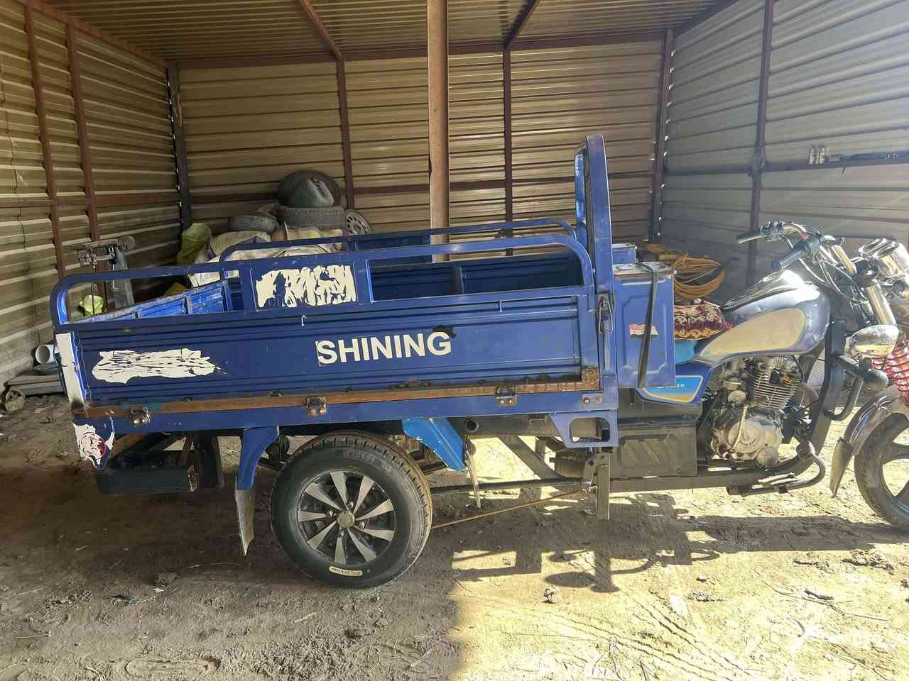 السلام عليكم
ستوته للبيع جمره فحل نجفيه ستوته نضيفه محرك وكهربائيات جاهزات نگره سلف شاصيها جديد ما عدا مخليلها راسطه تقويه للرگبه _مداور مباشر من الوكيل 

موديل ٢٠١٧_ستوته جديده 
مهناويه_عگر_قرب مدرسه الخالديه
السعر:مليون و ٣٠٠ وبيها مجال للشراي
المو شراي لا يتصل

***********
