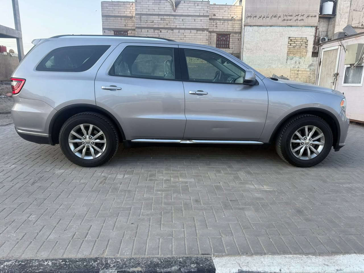 السلام عليكم
دوج دورنكوا 2016 

خليجيه ادوووات ادوووات 

كفاله عامه حتى الدعاميات 

6 سلندر

7 راكب 

تبريد مركزي 

داخل عسلي 

دخول جديد 

مكاني بصره 

للاتصال

‭0770 744 4661‬
