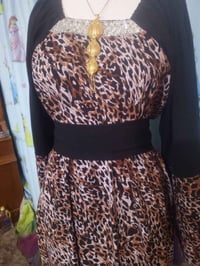 عرض يومين • توصيل العراق • ملابس نسائية