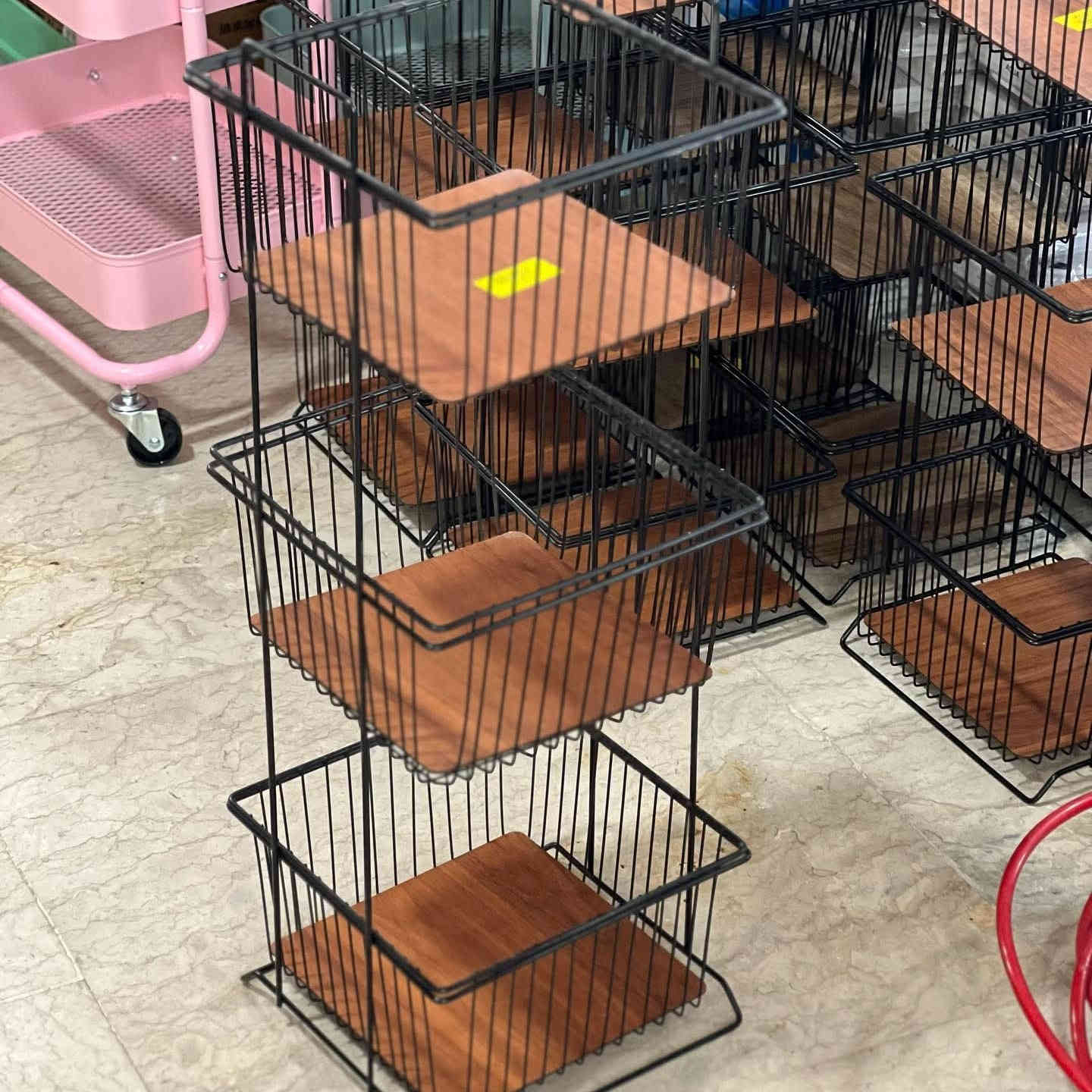 اللهم صل على محمد وال محمد 
#جديدنا_في_
#مجمع _ الرحمه 
سله خضروات معدن  🏅 
السعر / 7000
 توصيل فقط الاحياء القريبه  
 💗العنوان 📋 كربلاء/ سيف سعد شارع السوق الرئيسي مقابيل ماكولات ابوغيث اواولاد خصاف
☎️ للحجز يُرجى إرسال العنوان ورقم الموبايل على  الخاص او الاتصال بالرقم ***********   متوفر( فايبر - وتساب)
