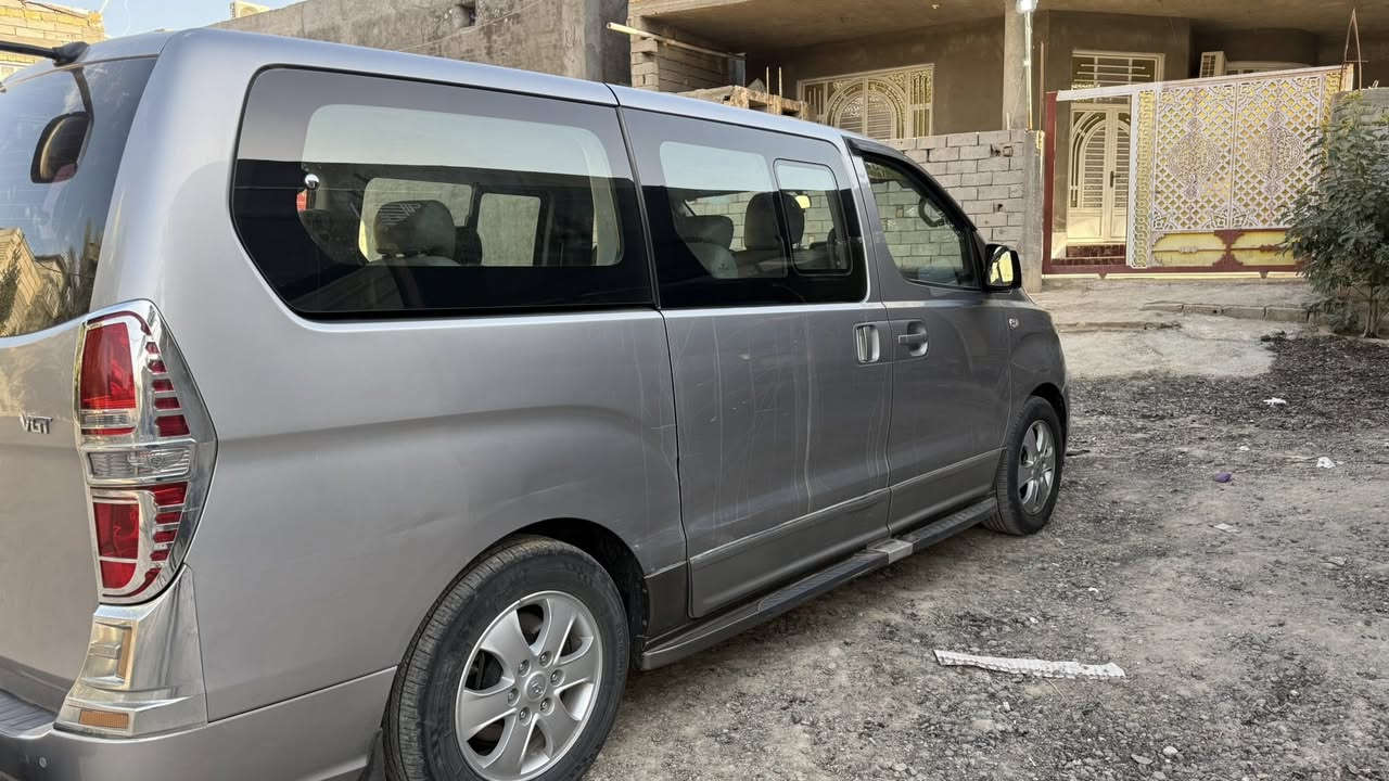 السلام عليكم ستاركس 2019 مرمز 2022 السيارة كفاله عامه ضربه وصبغ وتبديل كفاله حتى البلاستك دواخل جديده مكينه كير حداده تايرات كفاله السعر 3000$ وبيها مجال للشراي للاستفسار اكثر الاتصال على ***********
