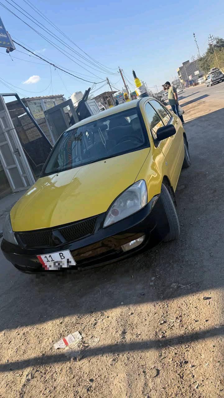 السلام عليكم 
لانسر 2010 بأسمي 
محرك 2000 
كير عادي 
ماشية ٣٥٠.٠٠٠كم تقريباً
مصفرة هيئة
مصبوغة عام 
مبدل بنيد 
سيارة تاخذها كبل تشتغل بيها ع باب الله 
العنوان الدورة 
***********