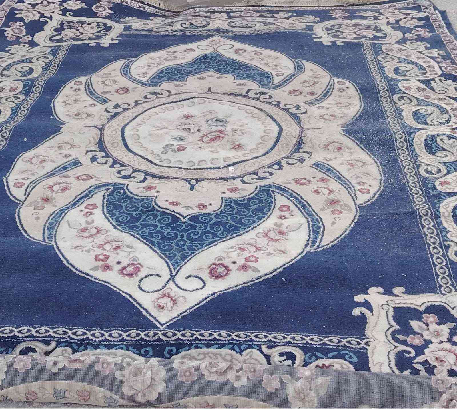 زوليه نوعية ممتازه 4×3_ السعر 40 وبيهه مجال

  معوزه بس غسل_ مكاني نجف حي العسكري

 مدارس_*********** النجف, العراق
