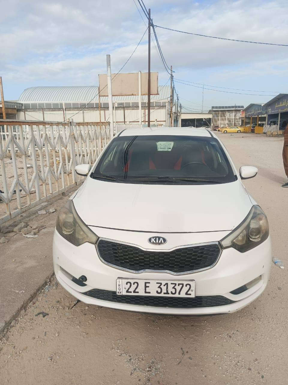 كيه سيراتو موديل 2014 رقم جديد انكليزي  بيها صبغ جاملغ الامامي مكلف بلنشر ***********
