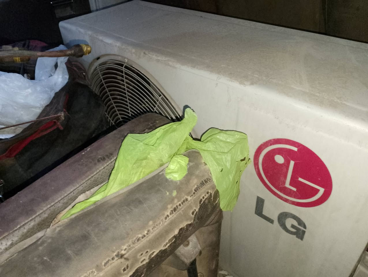 سبلت الج 2طن بلازما اسود السعر 350 
***********
