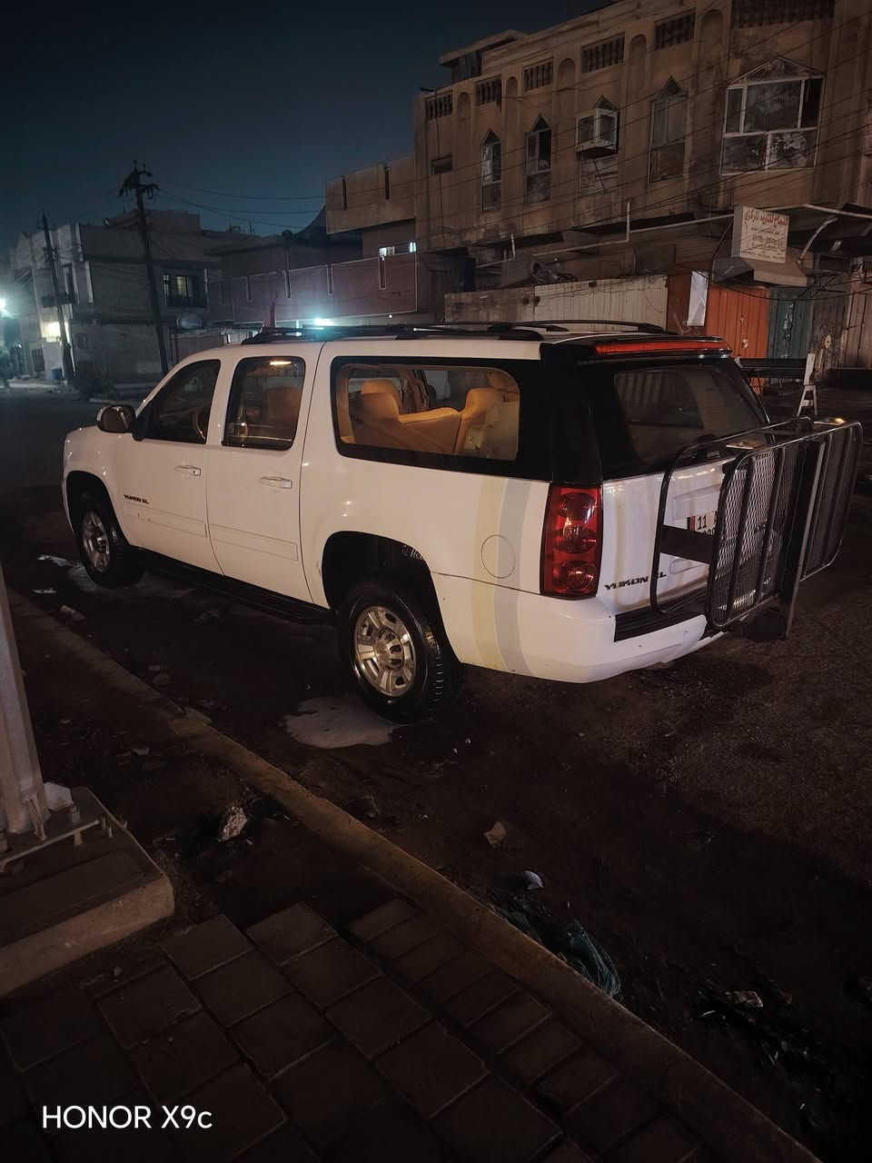 سلام عليكم للبيع جيمسي فحل 2009 مكينه 6100 وكير٧ تورباين جديد دوشمه جديده رقم بغداد انكليزي بسمي السعر150 وبيها مجال الاستفسار*********** مكان السياره بغداد حي ور
