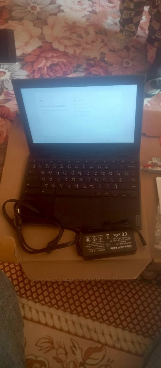 السلام عليكم
حاسبه جديده السعر 150بيه مجال 
وايباد جديد السعر 100بي مجال 
موبايل جدي السعر 150بي مجال 

رقم ***********
