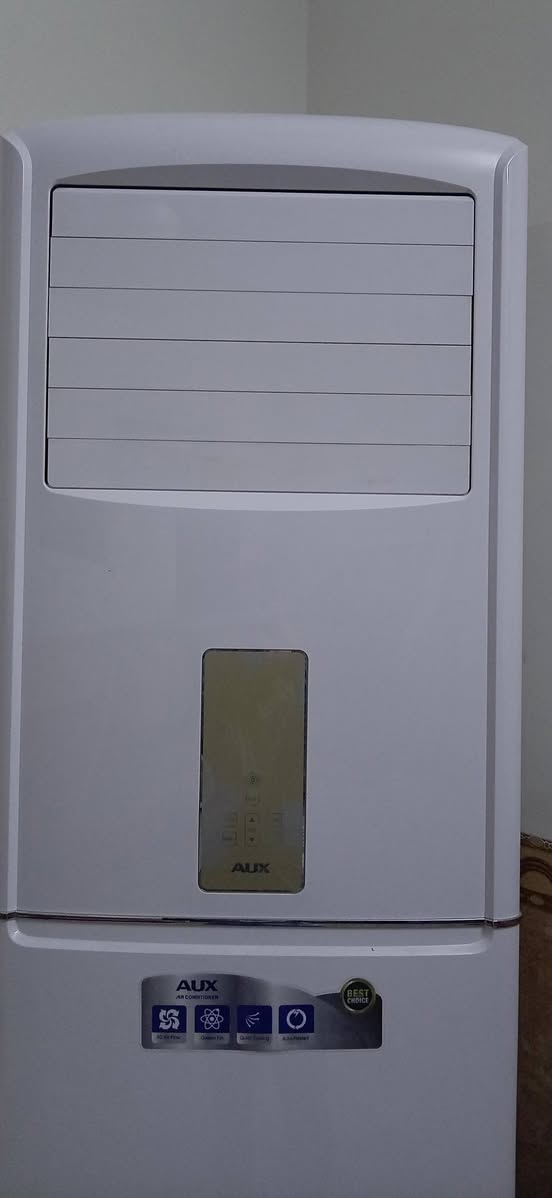 سبلت 3 طن دبل مروحه..مستخدم شهرين نظيف
اوكس الاصلي ..سعر 1 مليون و 200 الف
 رقم الهاتف***********
