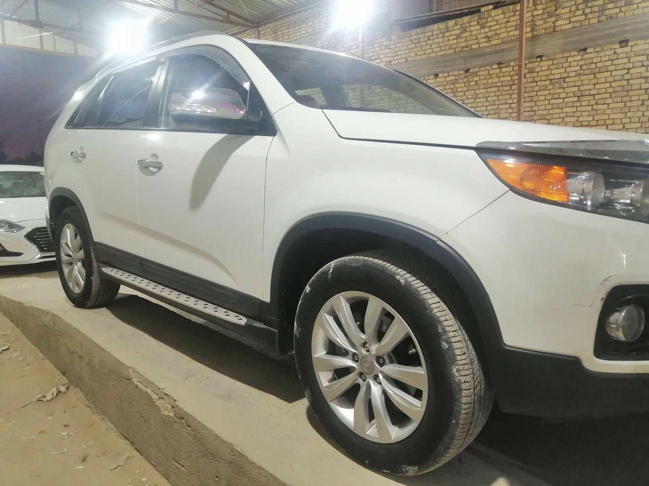 عليكم شباب سورنتو البيع مديل 13خليجي بصمه 3 قطع تبريد 7 راكب مكينه 2400 دوش  مكفوله رقم اربيل سياره جاهزه مراوس سورنتو مديل 20 وانطي فرق  الاستفسار الاتصال على الارقام التالية *********** ***********
