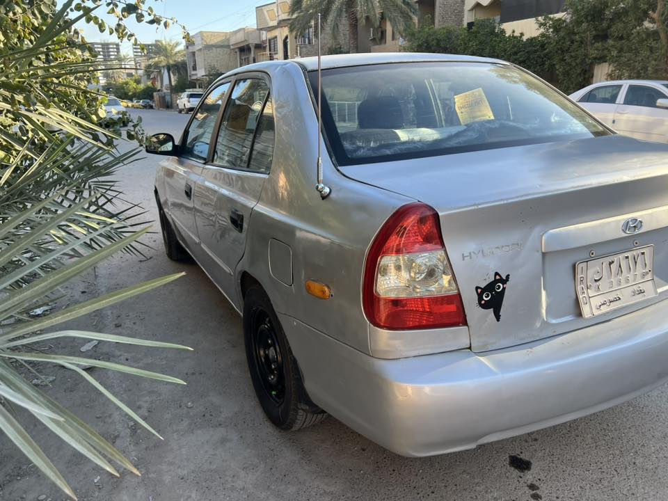 السلام عليكم اكسنت موديل ٢٠٠١ للبيع اوامراوس السياره جاهزه كيرومكينه مكفولات صدر حلو السياره جاهزه السعر ٤٨ وبيها مجال مكان بغداد الحريه للاتصال ***********
