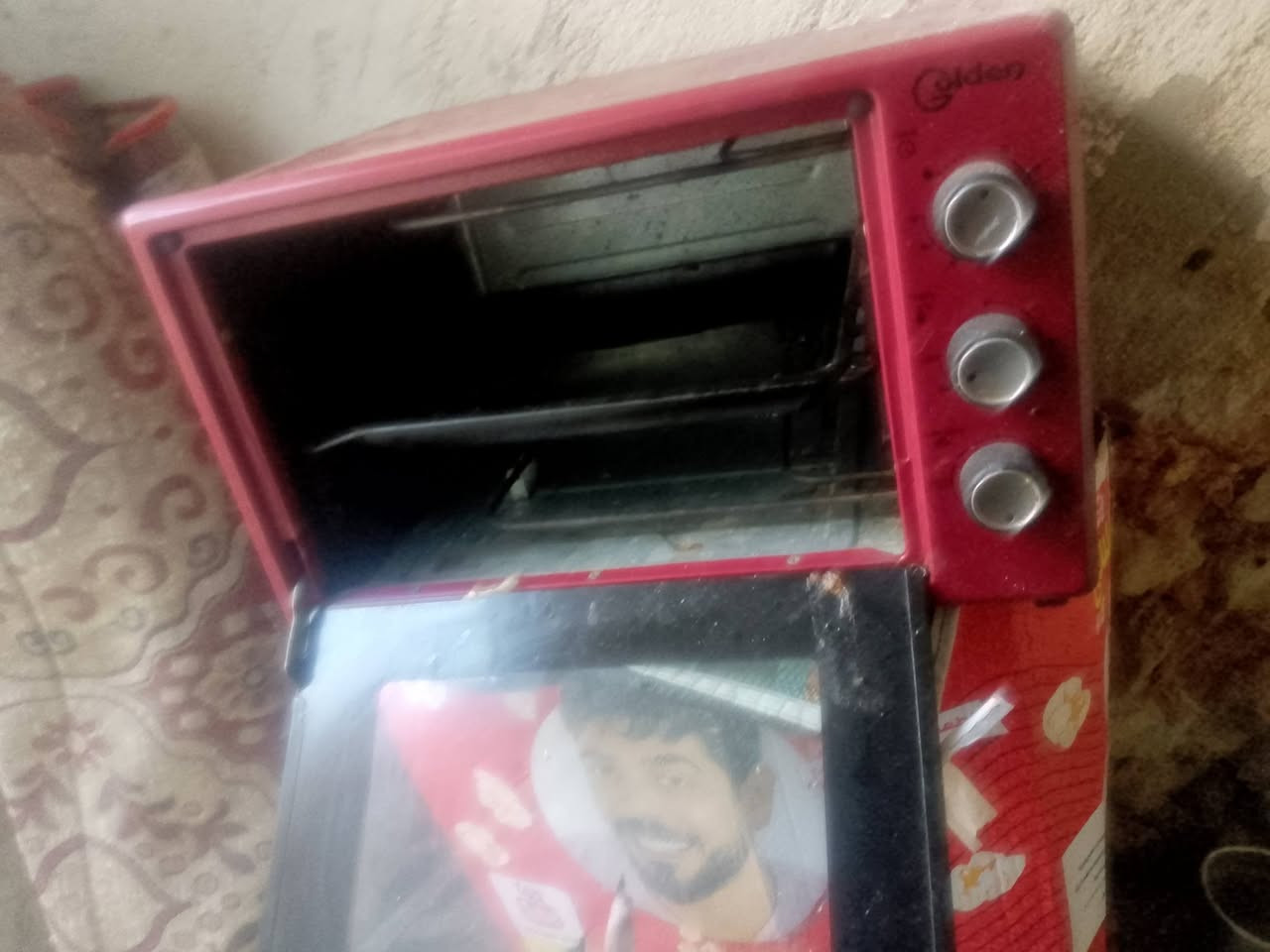 السلام عليكم عندي غراض بيت للبيع تانكي كبير بلاستك 
كيزر دبل كبير 
اوفن كهربائي


**إذا كنت صاحب هذا الإعلان وتريد حذفه لأي سبب، رجاءا أرسل رسالة إلى الدعم الفني**