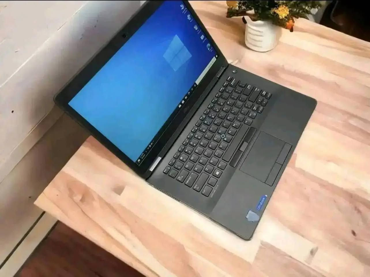 لابتوب Dell سوبر سلم الجيل السادس  للبيع
المعالج core i5 الجيل السادس
رام 8 كيكا DDR4
هارد 256 كيكا SSD
كرت الشاشه Intel UHD حجم 4 كيكا
الشاشه حجم 14 انج ضد التوهج  دقة FHD
باتري ليثيوم 6 خلايا  شحن سريع 65 واط والباطرية ممتازة
كامره دقة hd تحتوي قفل فتح وغلق الكامره
 منفذ  رام  وhdmi وسيم كرت وباقي المنافذ   الحاسبه كلش نضيفه وحلوه
السعر 250 الف


**إذا كنت صاحب هذا الإعلان وتريد حذفه لأي سبب، رجاءا أرسل رسالة إلى الدعم الفني**