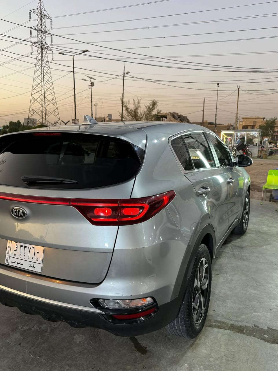 للبيع كيا سبورتاج أمريكي موديل 2022
حادثها خفيف (بارد) بالبنيد وبالجنطة فقط
رصعة، السيارة ما بيها أي قطرة صبغ
الاسبير وكالة
ماشية 71 ألف ميل

المواصفات:
 • نص فول
 • مانع انزلاق
 • فور ويل
 • 3 أنظمة قيادة
 • تحكم ستيرن
 • كاميرا دواره
 • تحديد مسار
 • تبريد قطعتين

💰 السعر: 195 ورقة
📍 الموقع: بغداد – الغزالية

السيارة نظيفة وجاهزة للفحص


**إذا كنت صاحب هذا الإعلان وتريد حذفه لأي سبب، رجاءا أرسل رسالة إلى الدعم الفني**