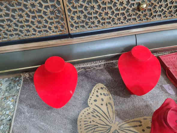 كلمن وسعره شنو يحتاجون راسلو توصيل اكو ***********
