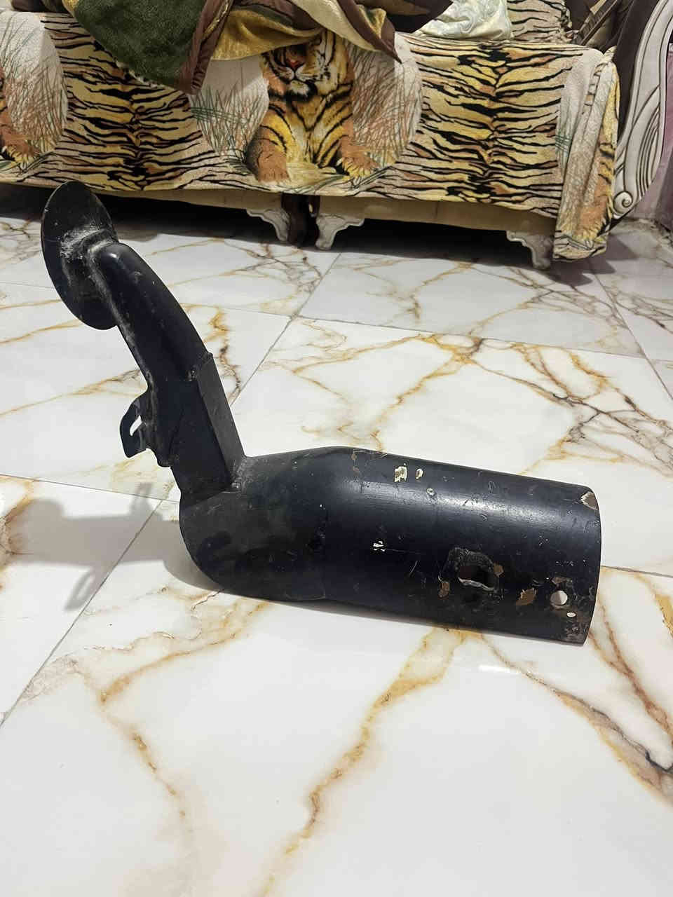 سلام عليكم غراض للبيع دبلات 2 و صفاحيات وكشن اصلي مال نامه وتانكي بلادي و نزال كلمن وسعره مكاني قلعة صالح للتواصل خاص او اتصال ***********
