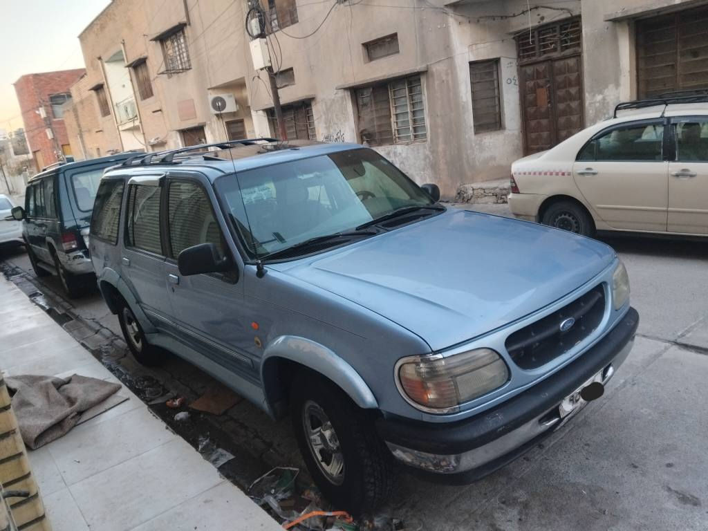 سه ره تا به ناوى خوا ۰۷۵۰۸۷۲۷۱٤٣
سوپاس بؤئه دمينى گروپ.شوین هه ولیر
فورت اکسبلورامودیل۹۷ت ناوداخیلی وبه ره ده رگاو دژبول لؤک👍لؤک گئر توماتک تبرید سلایت جوارجام کاره بای کوشین جلادکوشین کاره بای مکینه ره شی مرخوب حجم 4000هه زار ویل که پ قفل مرکزی بی بؤياغ بي ده عم قانوني دايري مرورستابيست داشكان ٨ ورقه و ٥٠ دؤلاري غرامه لي ده گیریته وه دوای معامله له ده عامی بوده عامی به شه رت مکینه نکراوته وه ده بل اکسلیش به شه رت تنهاگاردنکی نماوه باقی هه موی بشرت کمل کاره بای گه رمی ساردی سعری ۵۸ کمک مجال أربيل, العراق
